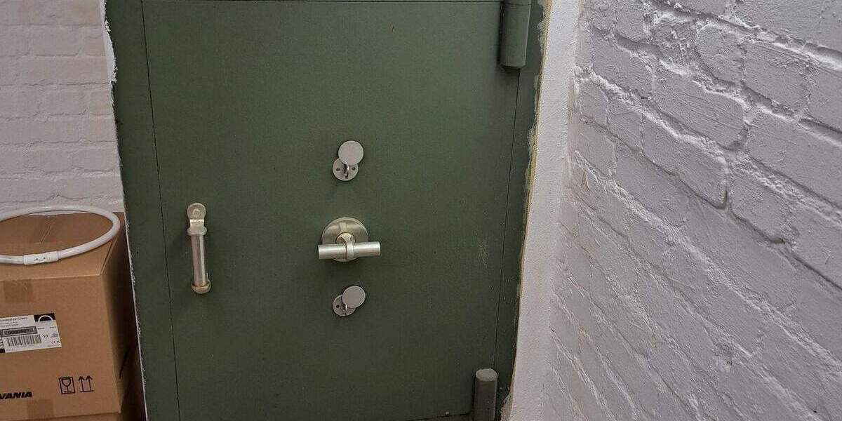 Gewerbe in guter Lage mit 2 Eingängen sucht solvente Mieter ! 6 zimmer