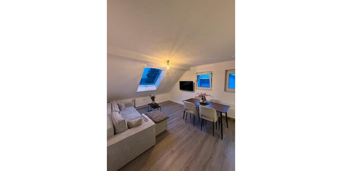 Dachgeschoßwohnung Duisburg Hochheide - 2 Zimmer, 40 m&sup2;, 532&euro; | Angebot:25753649