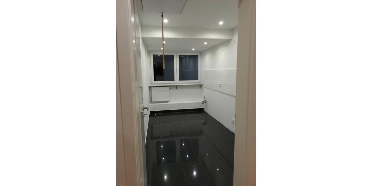 2 Zimmer DG mit BalkonTerrasse ab 01.05.26 zu vermieten! 2 zimmer