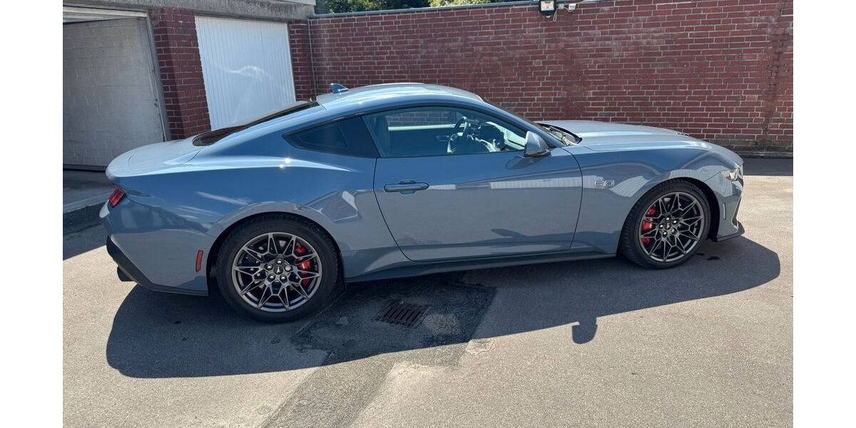 Ford Mustang 3.250 km 49.800 &euro; Viersen 41749