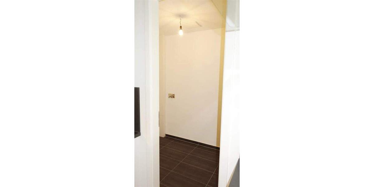 Etagenwohnung Mönchengladbach Stadtmitte - 3 Zimmer, 87 m&sup2;, 1.158&euro; | Angebot:25707467