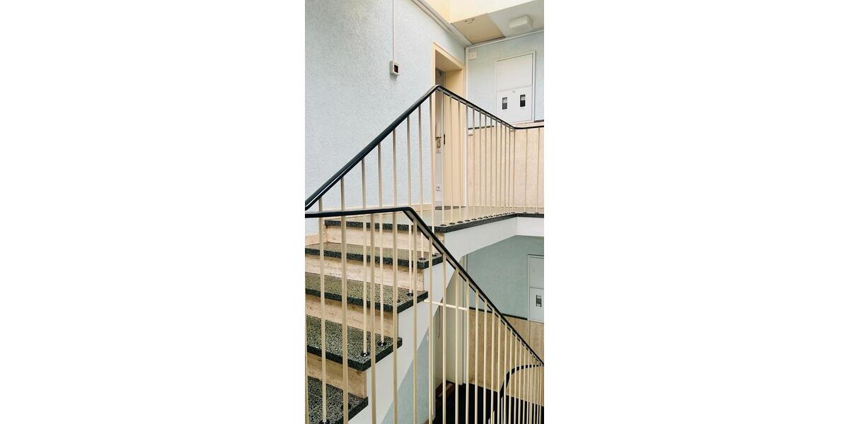 Dachgeschoßwohnung Düsseldorf Stadtbezirk 8 - 2 Zimmer, 60 m&sup2;, 1.050&euro; | Angebot:26459548