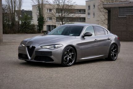 Alfa Romeo Giulia 29.811 km 25.900 &euro; Düsseldorf 40597