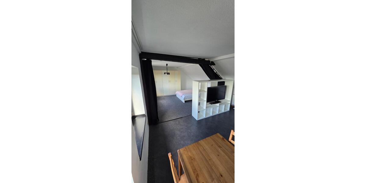 Dachgeschoßwohnung Krefeld Dießem - 1 Zimmer, 50 m&sup2;, 650&euro; | Angebot:25418586