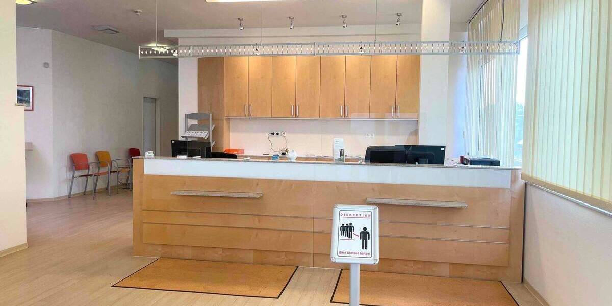 Moderne Praxis in Leichlingen 2,75 KV Sitze: 414 m² in Top-Lage & TG-Stellplätzen 1 zimmer