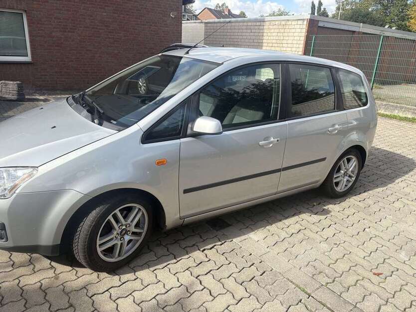 Ford C-Max 153.000 km 2.700 € Düsseldorf 40470