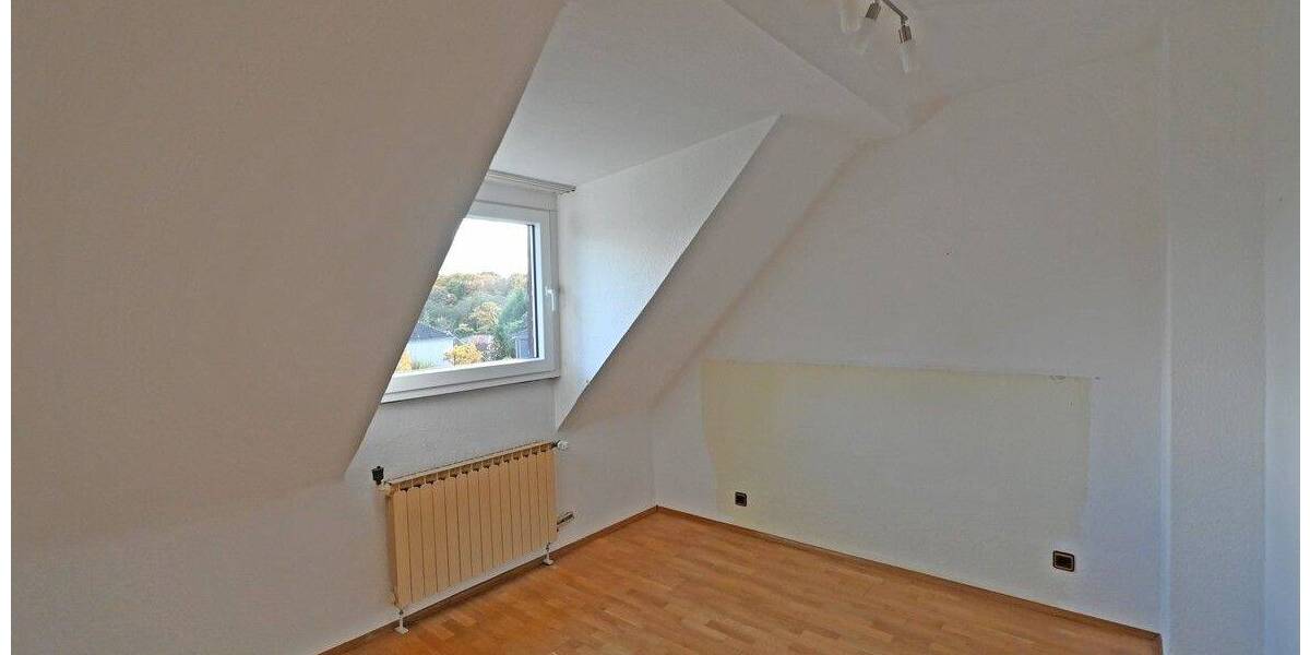Charme trifft Saarn! Einseitig angebauter Altbau-Schatz auf tollem Grundstück 5 zimmer