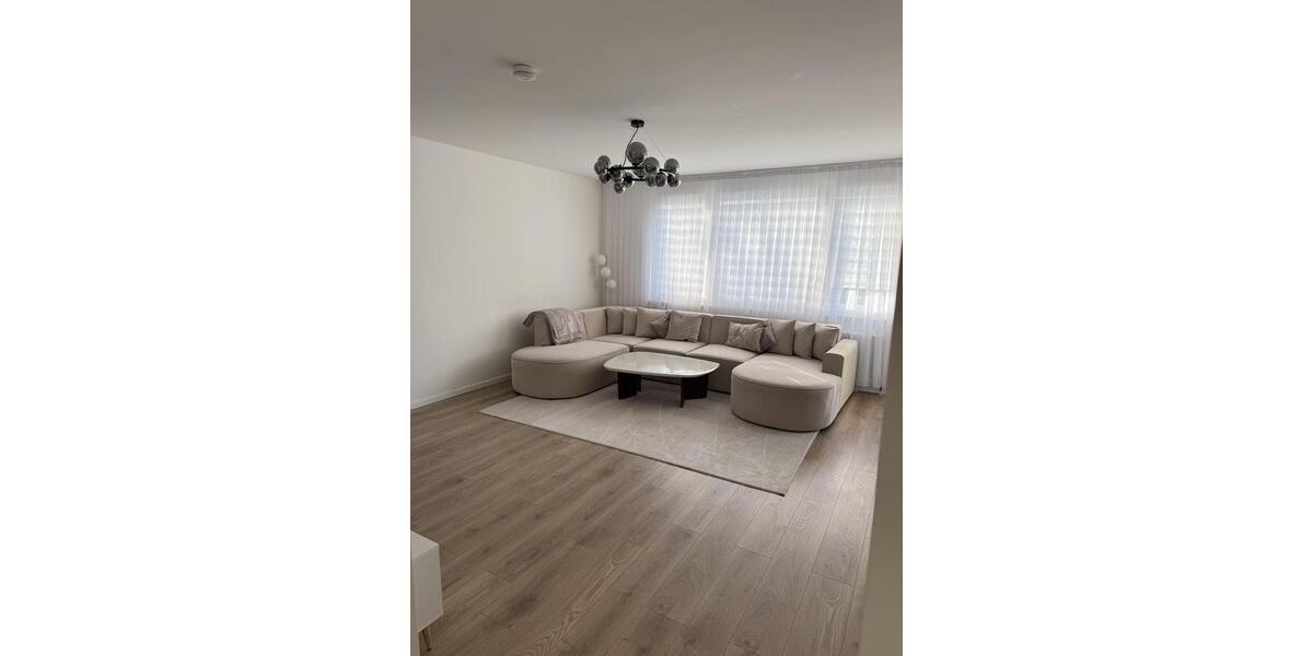 Maisonettenwohnung Düsseldorf Stadtbezirk 9 - 5 Zimmer, 125 m&sup2;, 1.800&euro; | Angebot:26194304