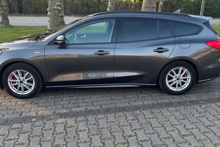 Ford Focus 63.000 km 17.000 &euro; Oberhausen 46119