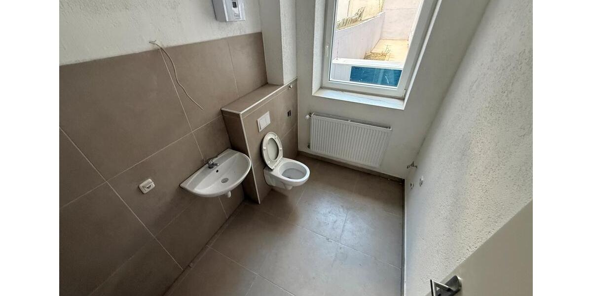 Etagenwohnung Krefeld Cracau - 3 Zimmer, 105 m&sup2;, 1.100&euro; | Angebot:25363571