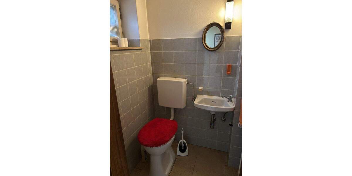 Doppelhaushälfte mit 2 Garagen 4 zimmer