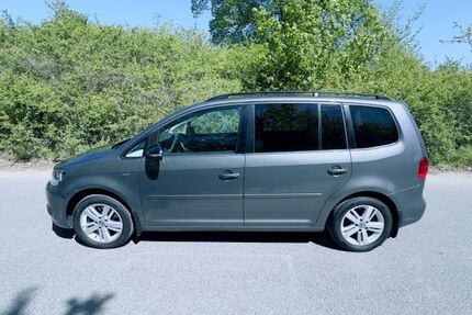 VW Touran 196.000 km 7.600 &euro; Mönchengladbach 41239