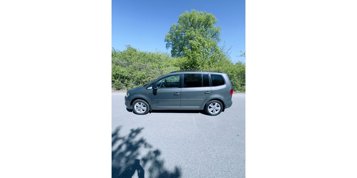 VW Touran 196.000 km 7.600 &euro; Mönchengladbach 41239