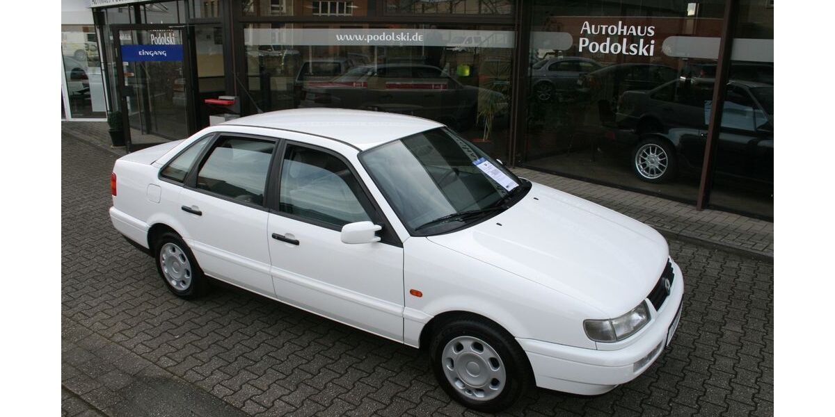 VW Passat 54.852 km 7.999 &euro; Mönchengladbach 41065