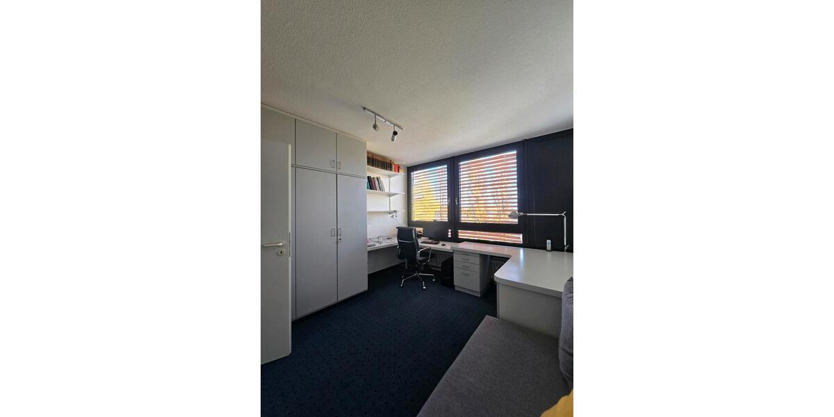 Exklusive Helle Wohnung in Köln-Weiden. Keine Markler Anfragen 4 zimmer