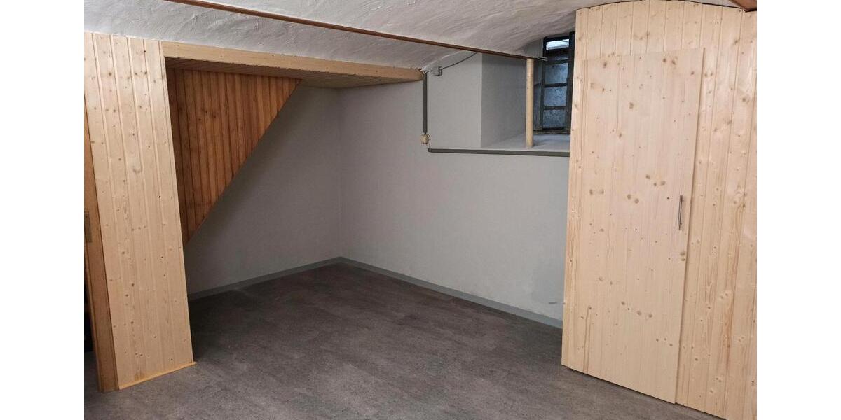 Doppelhaus City Neuss 240 m² 14 Räume 3 Etagen 14 zimmer