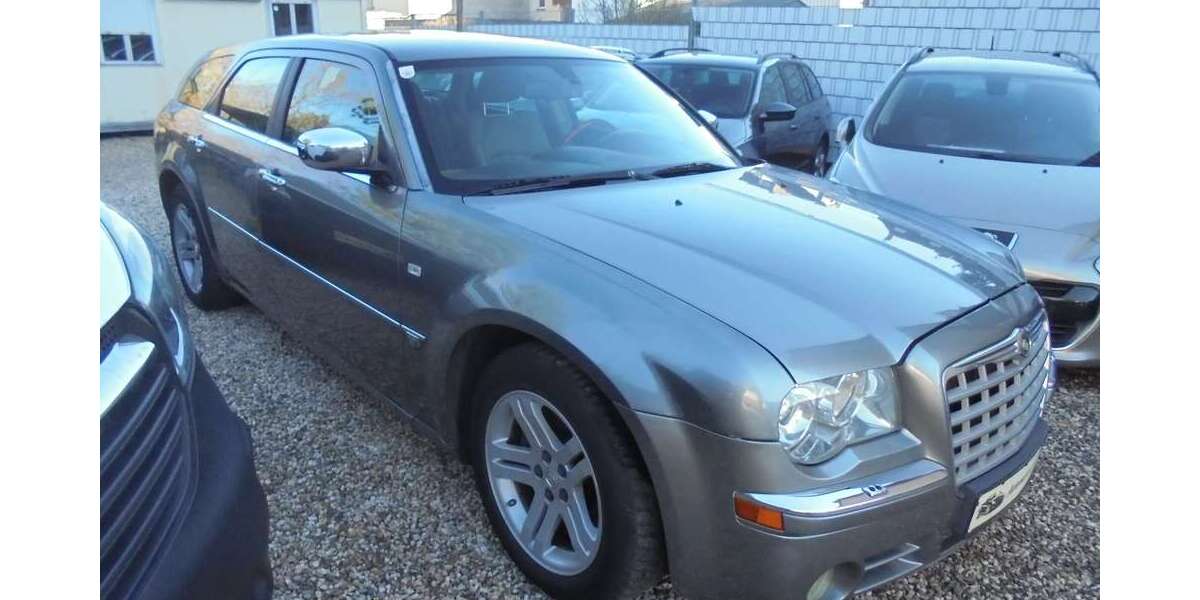 Chrysler 300C 249.000 km 3.500 &euro; Duisburg 47249