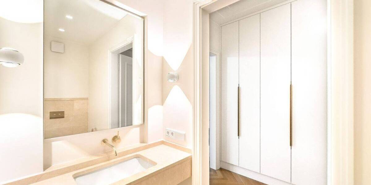 Etagenwohnung Düsseldorf Oberkassel - 2 Zimmer, 63 m&sup2;, 2.205&euro; | Angebot:26543611