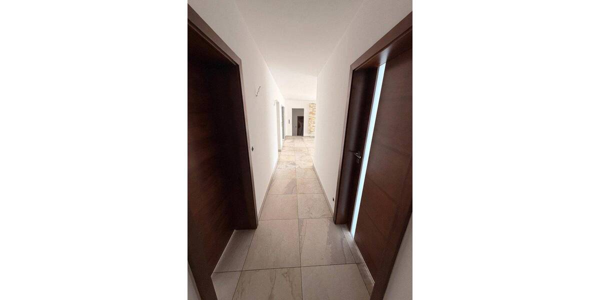 Etagenwohnung Pulheim Brauweiler - 3 Zimmer, 131 m&sup2;, 1.700&euro; | Angebot:26867370