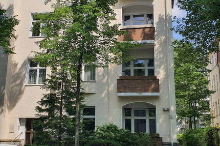 Verkaufe schöne 117,4 m² große 4 Zimmer AltbauWohnung, gute Lage, prima Schnitt