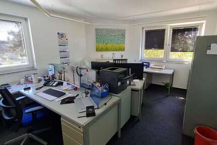 Büro in Mönchengladbach 196,84 € 20.72 m²