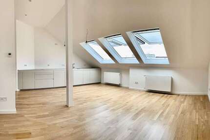 Wohnung Düsseldorf Derendorf - 2 Zimmer, 71 m&sup2;, 1.390&euro; | Angebot:25401225