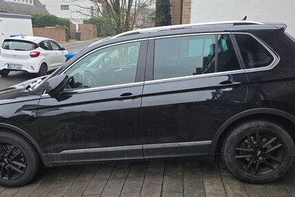 VW Tiguan 83.720 km 22.490 &euro; Korschenbroich 41352