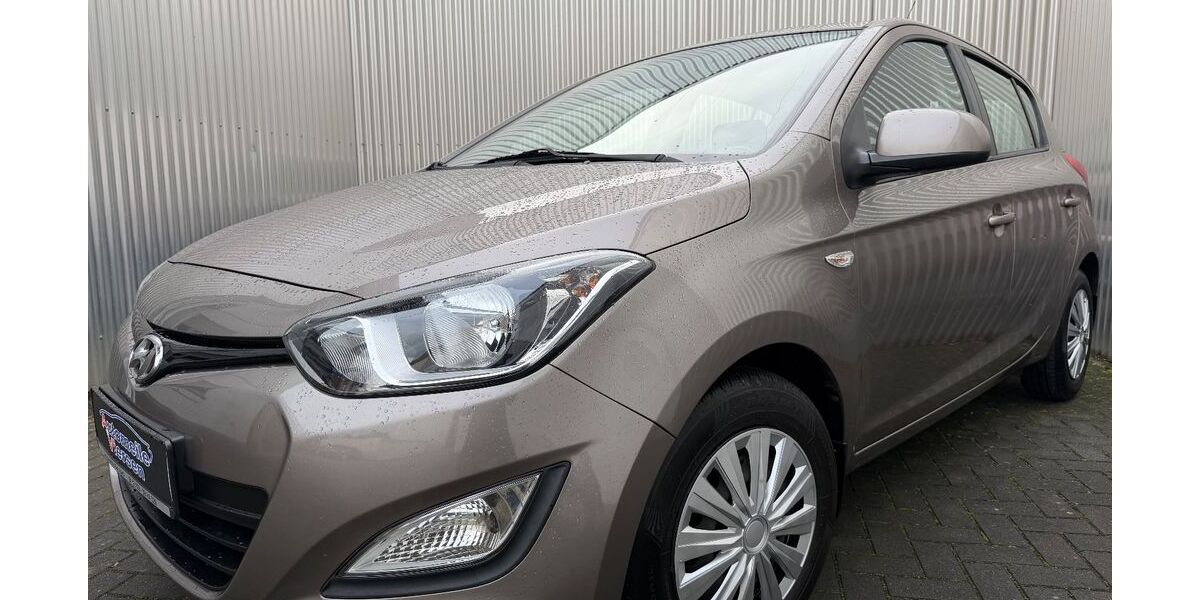 Hyundai i20 129.000 km 5.490 &euro; Viersen 41748