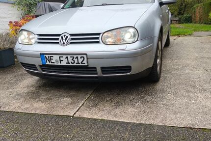 VW Golf 199.500 km 3.300 € Neuss 41472