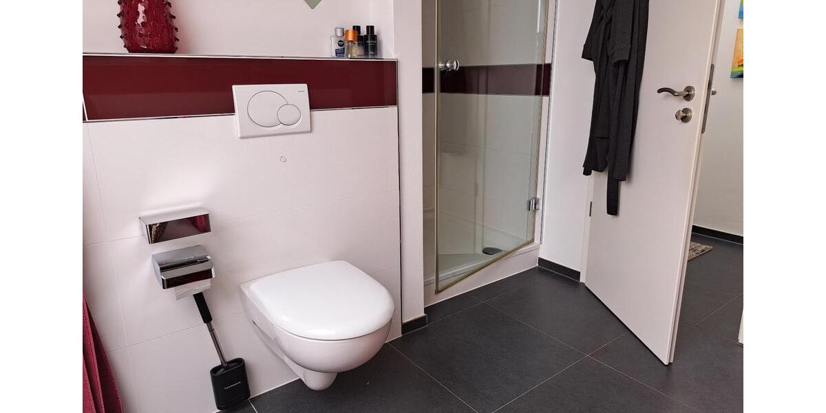 Dachgeschoßwohnung Burscheid - 4 Zimmer, 109 m&sup2;, 465.000&euro; | Angebot:25641543