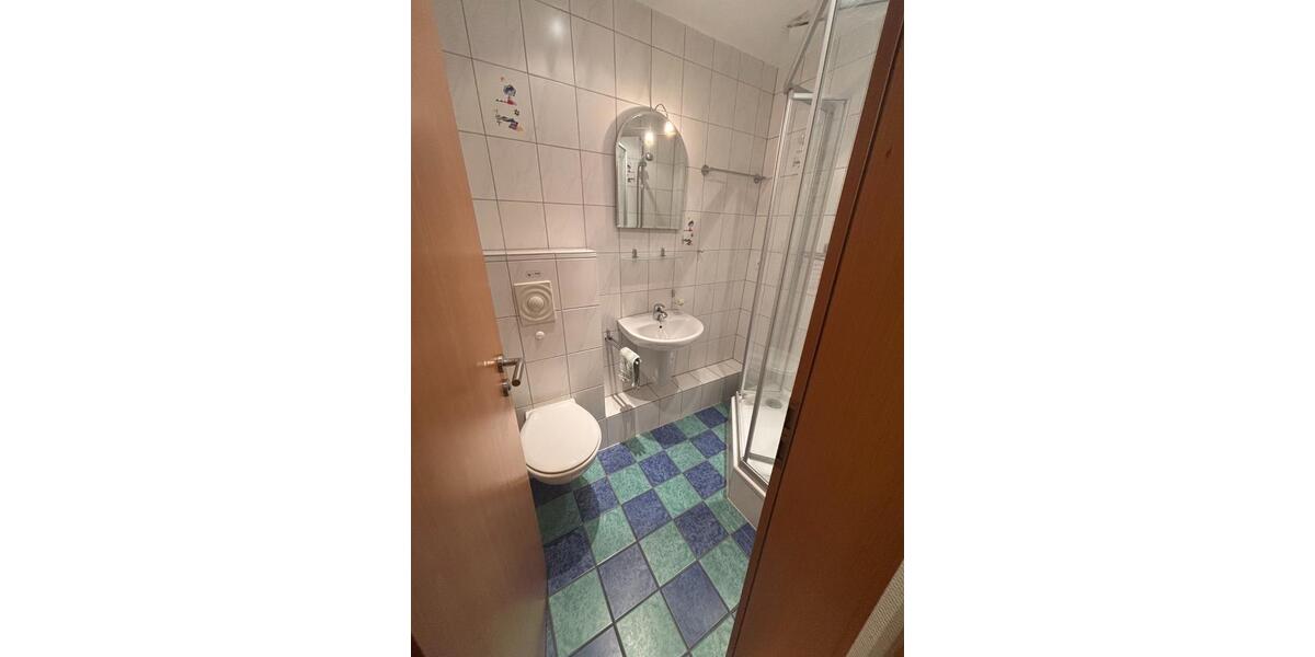 Etagenwohnung Solingen Central - 4 Zimmer, 110 m&sup2;, 1.290&euro; | Angebot:25766915