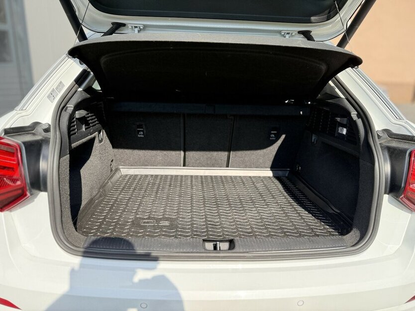 Audi Q2 35 TDI Sport / S Line / KeylessGO / AHK 55.000 km 25.490 € Mönchengladbach 41066