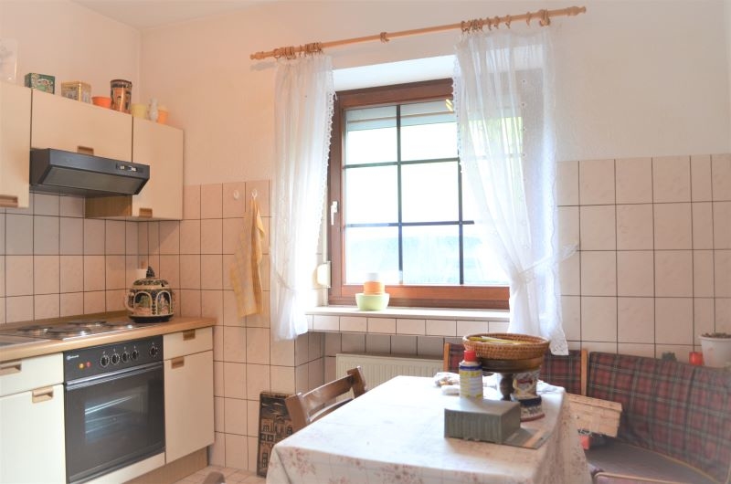 Großzügiges 2 Familien-Doppel-Landhaus mit Nebengebäuden und Pool in sonniger Hanglage! 8 zimmer