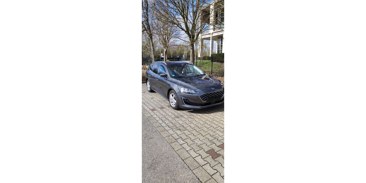 Ford Focus 69.000 km 15.199 &euro; Düsseldorf 40468