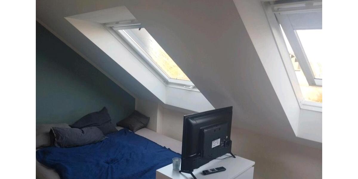 Dachgeschoßwohnung Neuss Furth-Mitte - 2 Zimmer, 70 m&sup2;, 235.000&euro; | Angebot:26165906