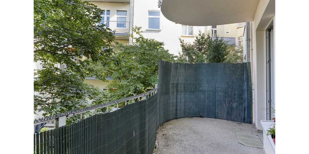 Zentral gelegene 3-Zimmer-Wohnung mit Balkon in gepflegtem 4-Parteienhaus 3 zimmer