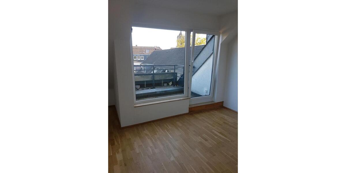 Dachgeschoßwohnung Mönchengladbach Ost - 2 Zimmer, 58 m&sup2;, 150.000&euro; | Angebot:25794377
