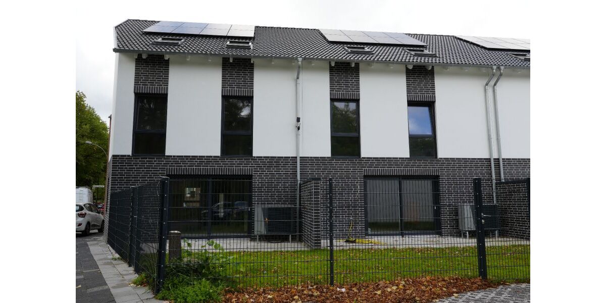 Provisionsfrei* Das letzte Haus Eckhaus EFH mit PV 10,4 KW+Garage 140m zum Rheinufer Energiebedarf 22,4 kWhm2a - Reihenendhaus Duisburg Essenberg | Angebot:25767241