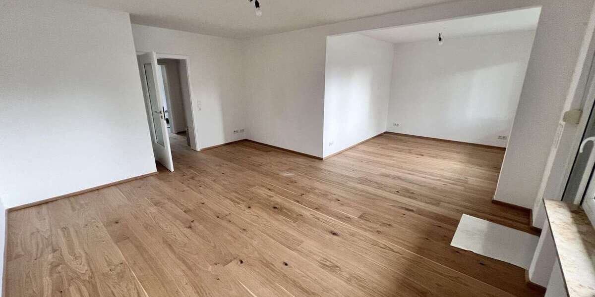 Etagenwohnung Düsseldorf Lörick - 3 Zimmer, 83 m&sup2;, 1.395&euro; | Angebot:26460486