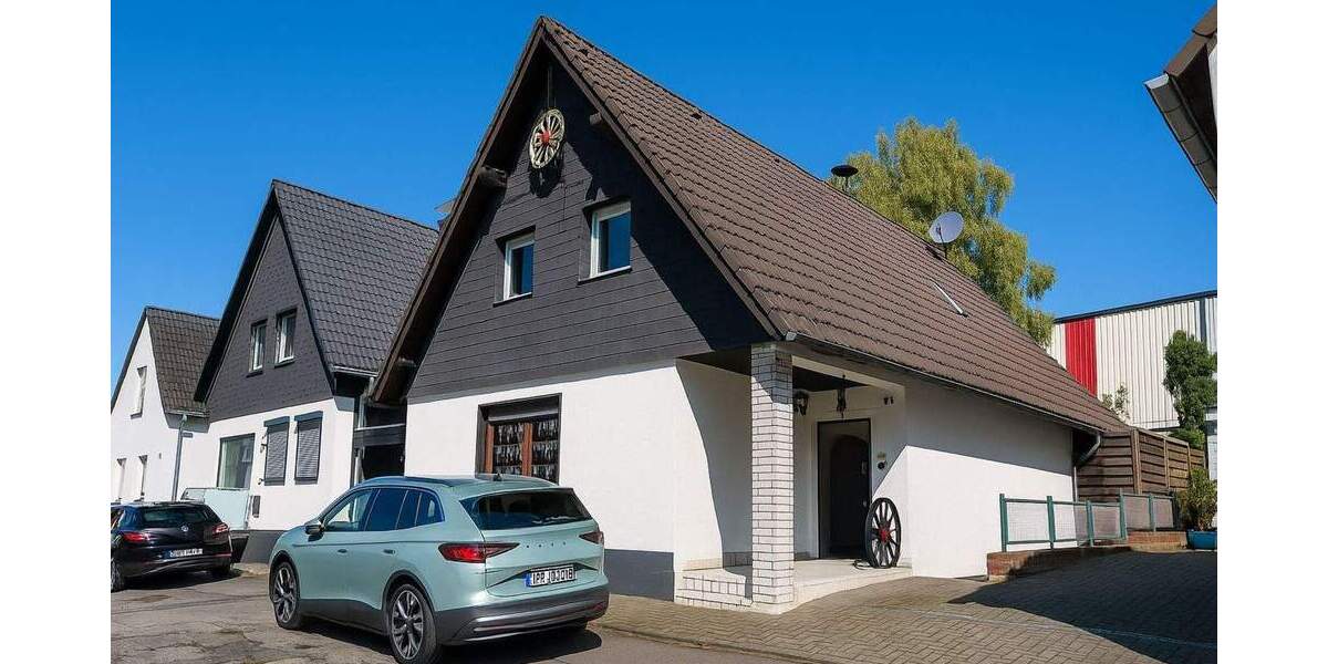 Aus Alt mach Neu! Freistehendes Einfamilienhaus mit großem Garten in Mettmann 3 zimmer