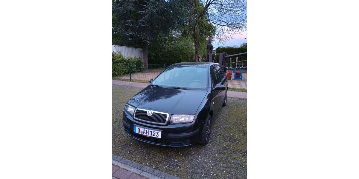 Skoda Fabia 236.000 km 1.600 &euro; Düsseldorf 40472