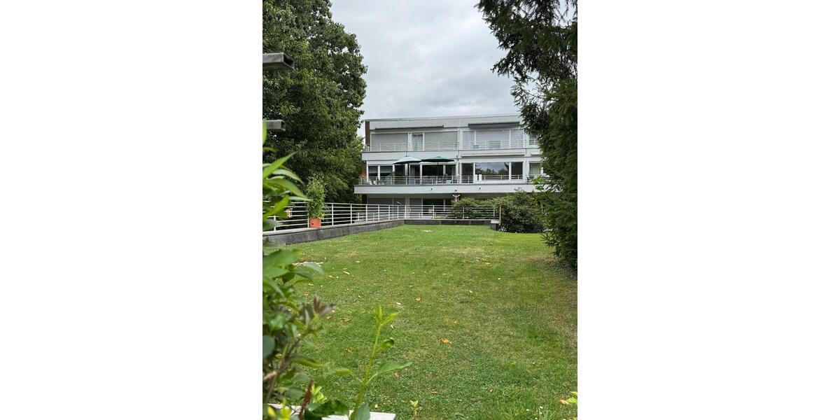 Helle Wohnung mit Balkon und Einbauküche in Mülheim a. d. Ruhr zimmer