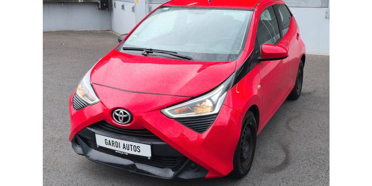 Toyota Aygo (X) 175.900 km 3.850 &euro; Neuss 41472