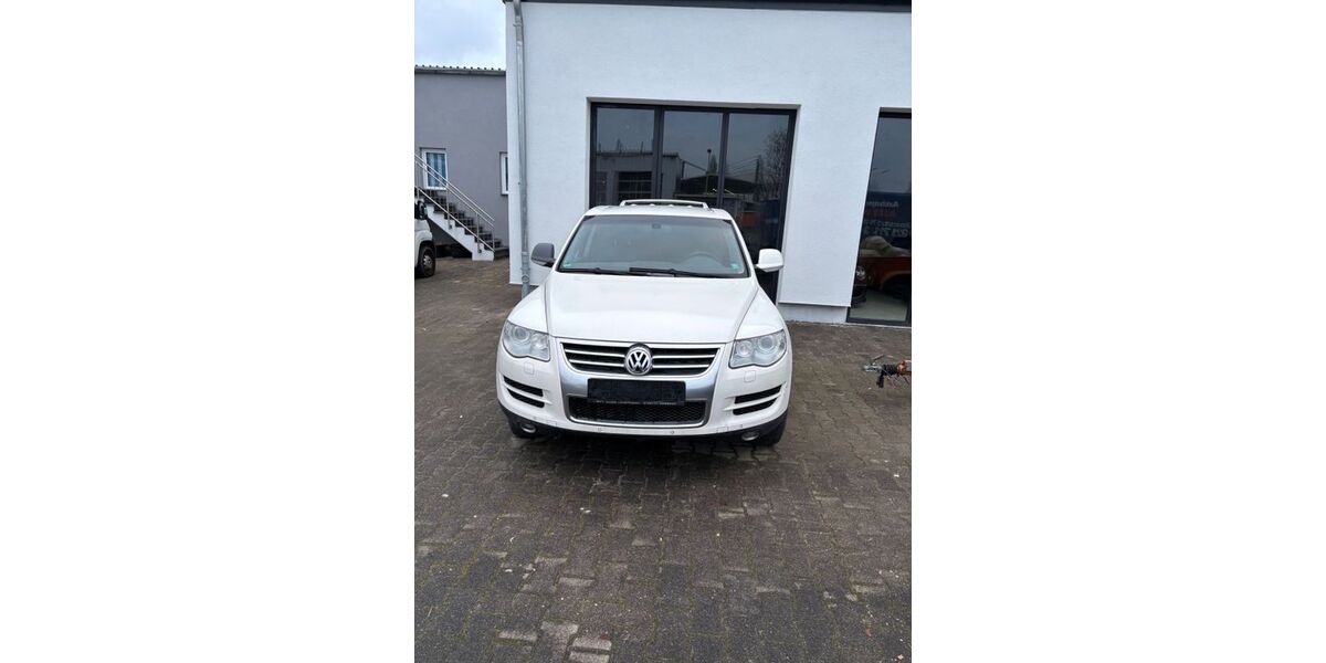 VW Touareg 234.500 km 9.800 &euro; Leverkusen 51381