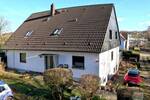 Familientraum mit Gartenidylle. Platz für Kinder, Tiere & gemeinsame Momente