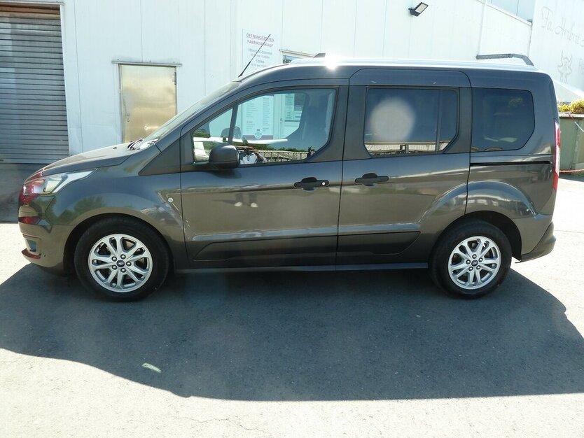 Ford Tourneo Connect Komb1.5 d. Klima Navi Alu Standh. 165.000 km 12.900 € Ratingen 40885