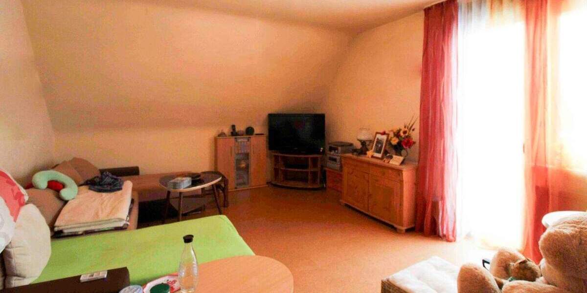 Viel Platz, viele Möglichkeiten: Zweifamilienhaus mit Garten, Wintergarten & Mieteinnahmen! 6 zimmer