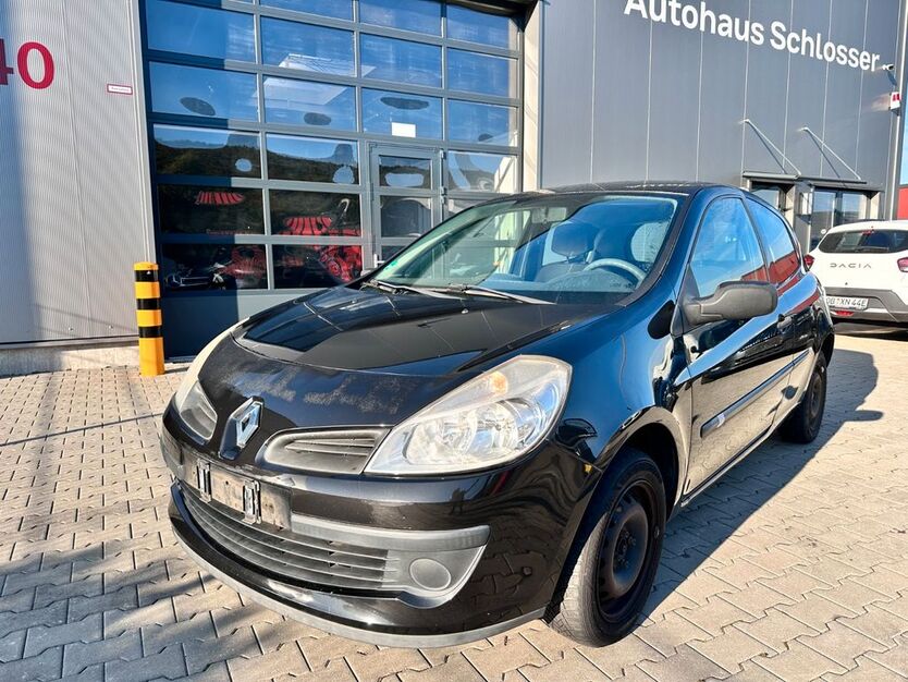 Renault Clio 257.100 km 899 € Oberhausen 46145