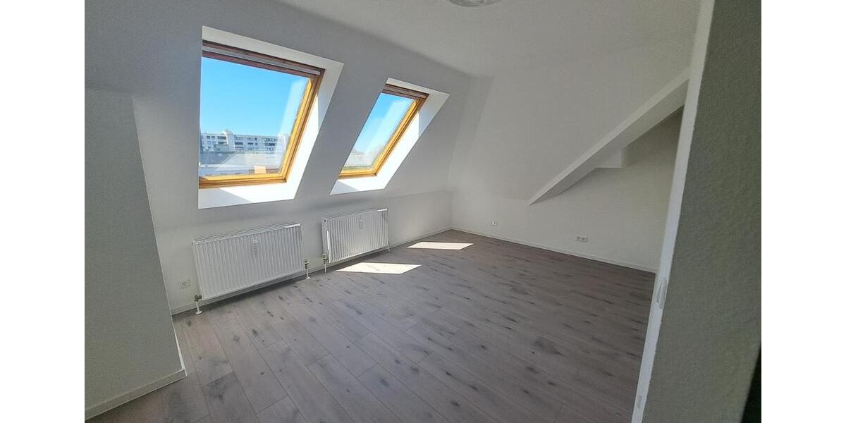 Dachgeschoßwohnung Oberhausen - 2.5 Zimmer, 54 m&sup2;, 400&euro; | Angebot:26424624