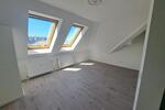 Dachgeschoßwohnung Oberhausen - 2.5 Zimmer, 54 m&sup2;, 400&euro; | Angebot:26424624